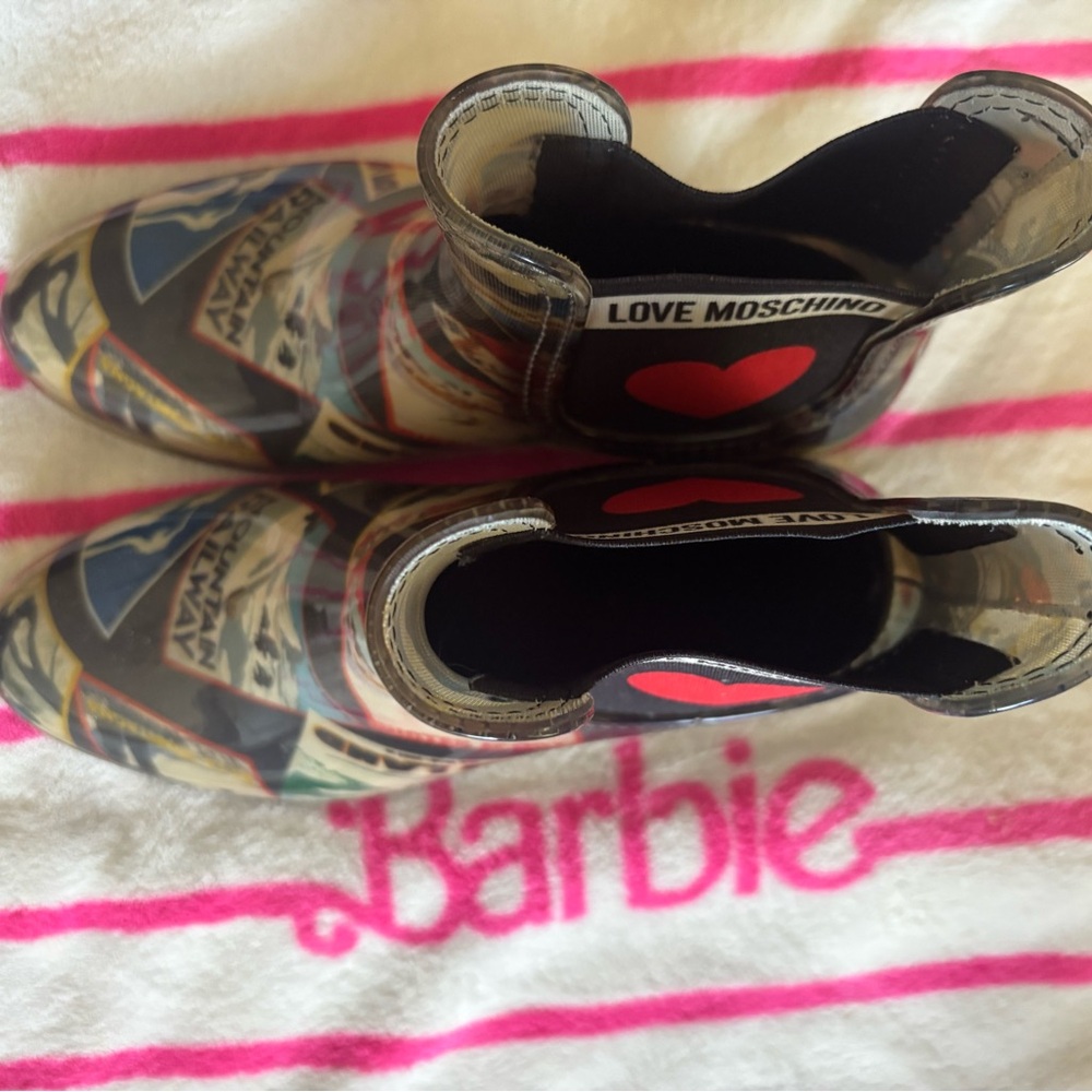 Love Moschino Graphic Rain Boots - Picture 5 of 9